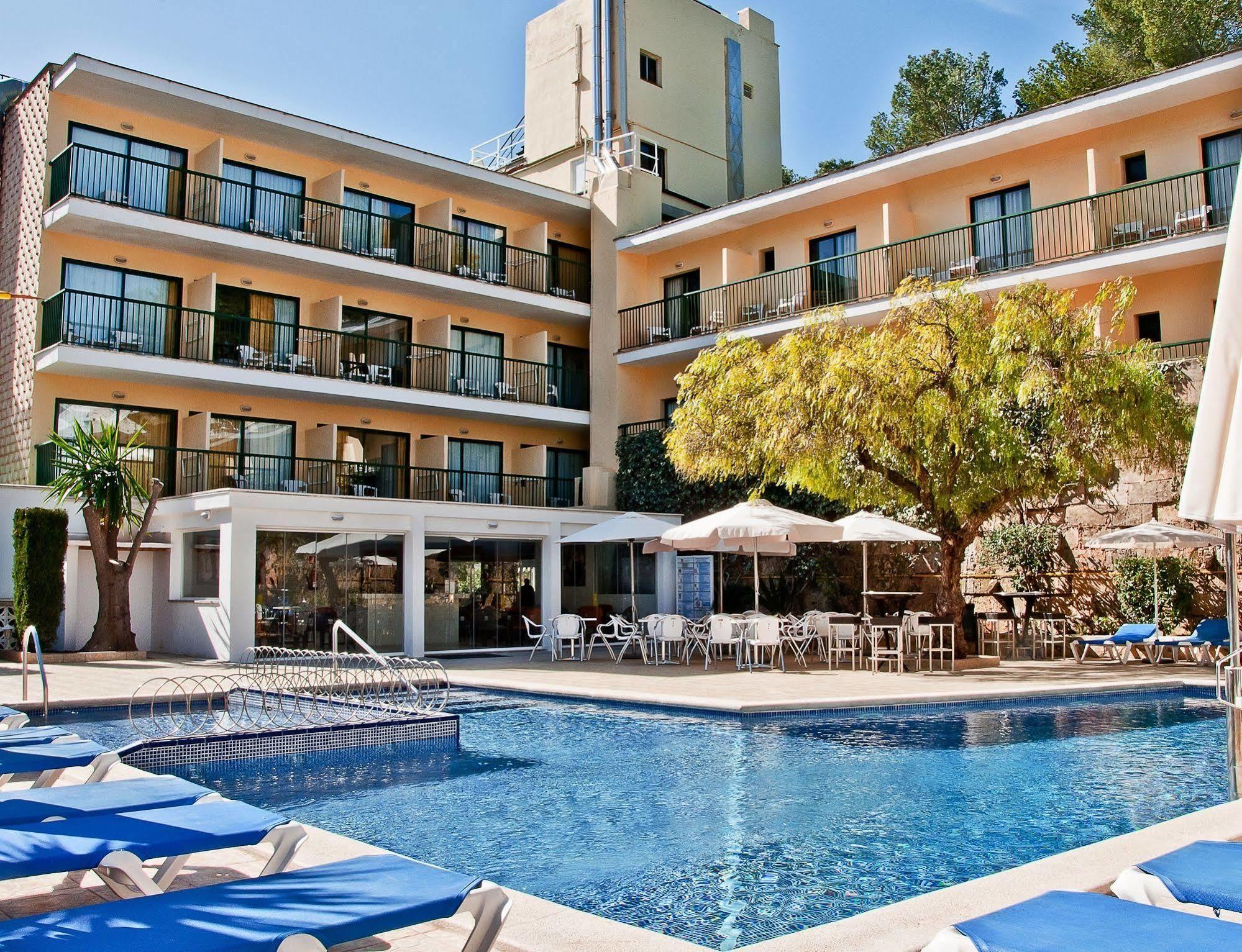 Bq Boutique - Adults Only 4*